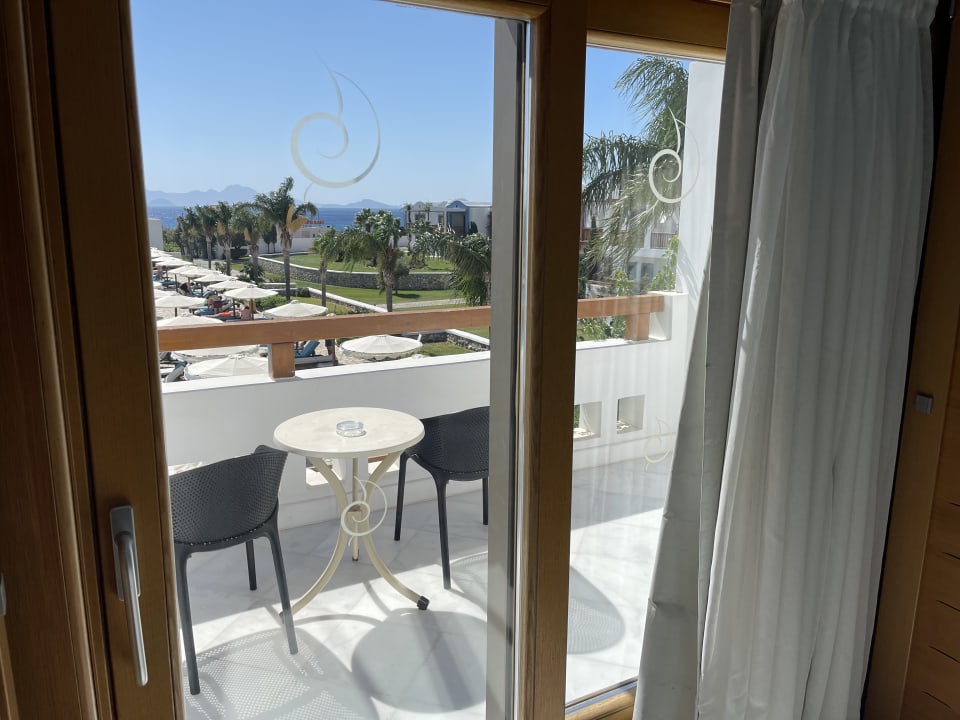 Zimmer Mitsis Selection Blue Domes