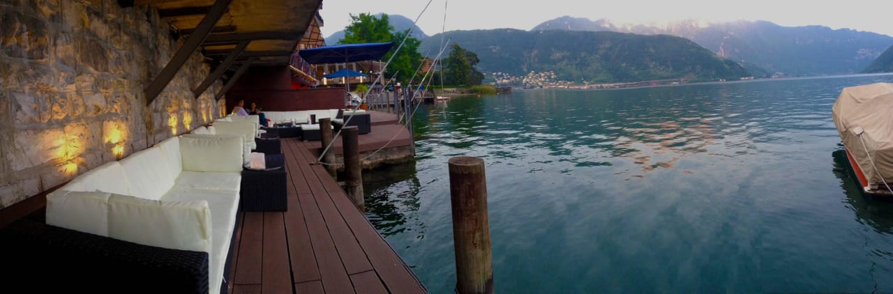 Qi Lake Lounge LAC Hotel Suites