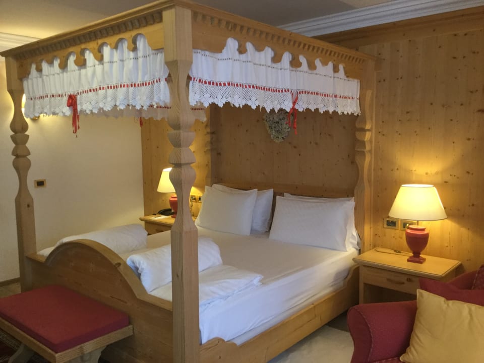 Zimmer Hotel Sassongher