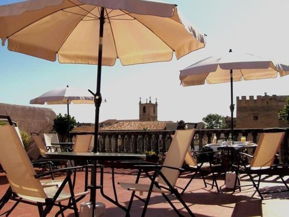 Amplia terraza - mirador en la azotea del edificio Hostel Alameda Plaza Mayor