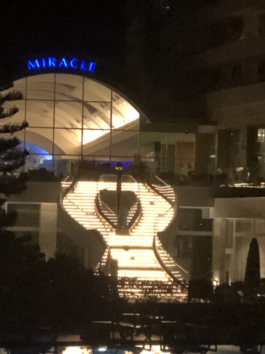 Außenansicht Hotel Miracle Resort