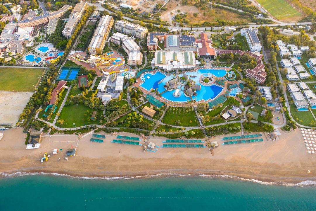 Außenansicht AQI Pegasos World