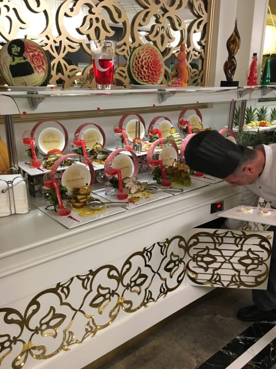 Gastro Side Royal Palace Hotel & Spa