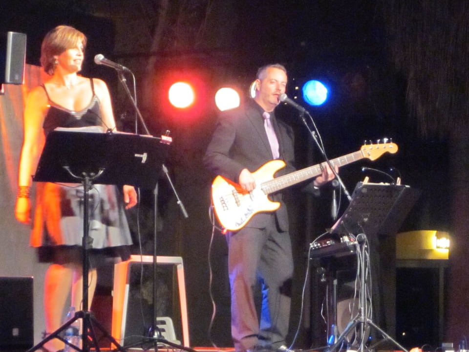 Live Musik Garden Saladina