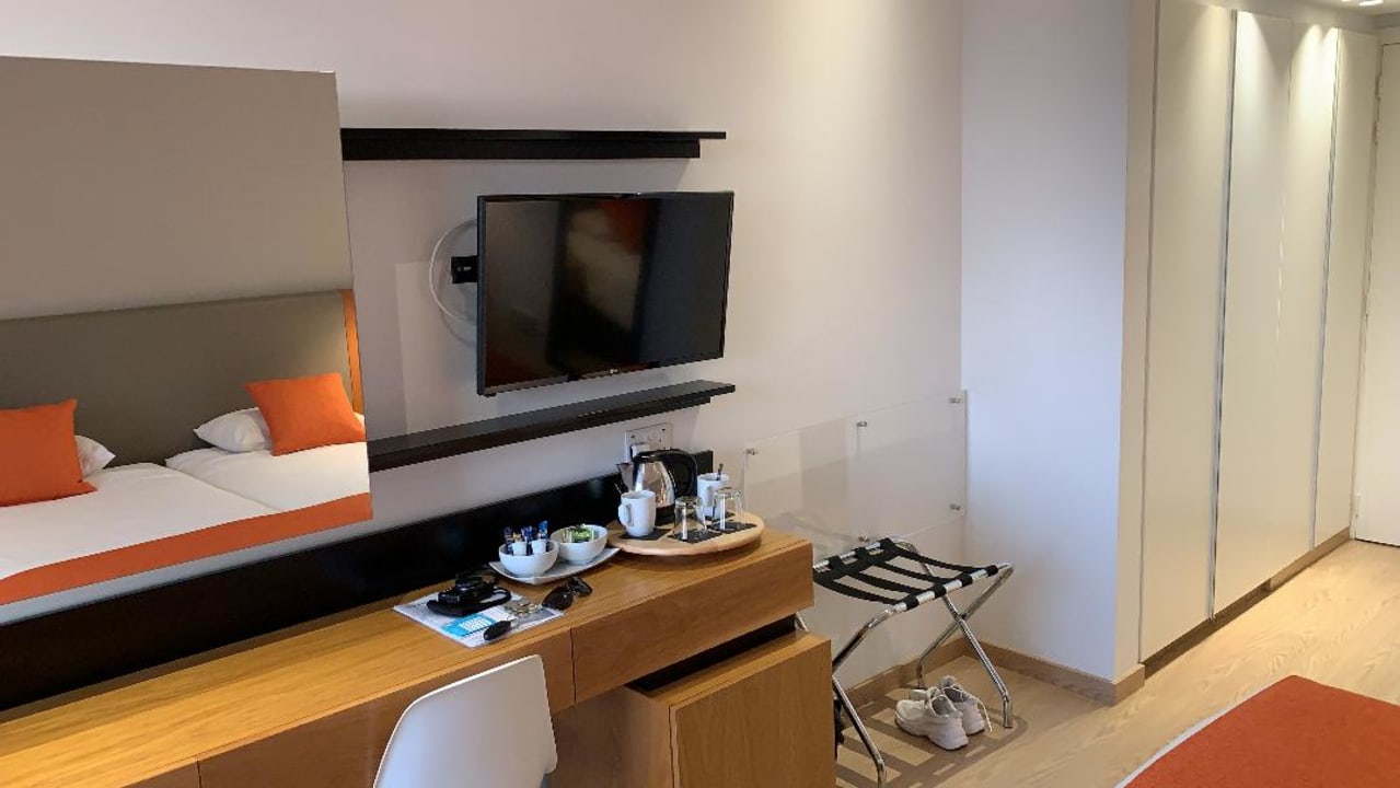 Zimmer Crystal Springs Beach Hotel