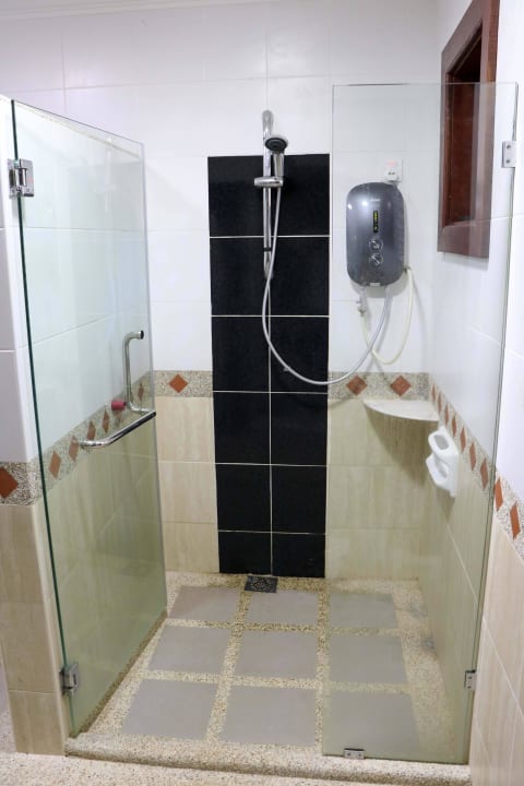 Bad Hotel Tanjung Inn Villa de Fedelia