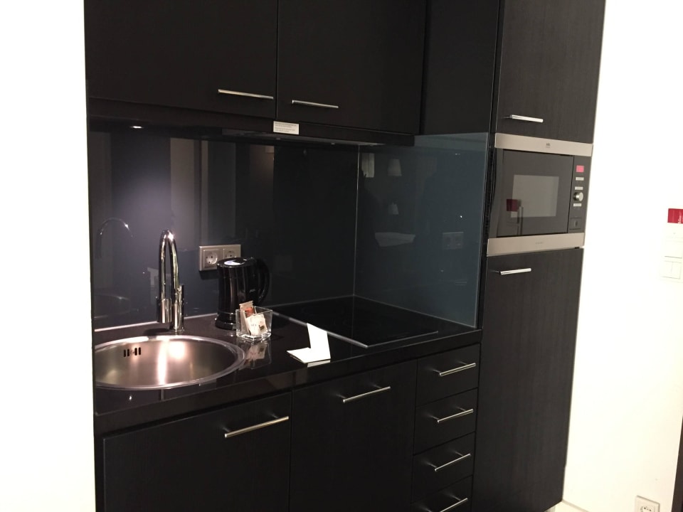 Küche Adina Apartment Hotel Berlin Hackescher Markt