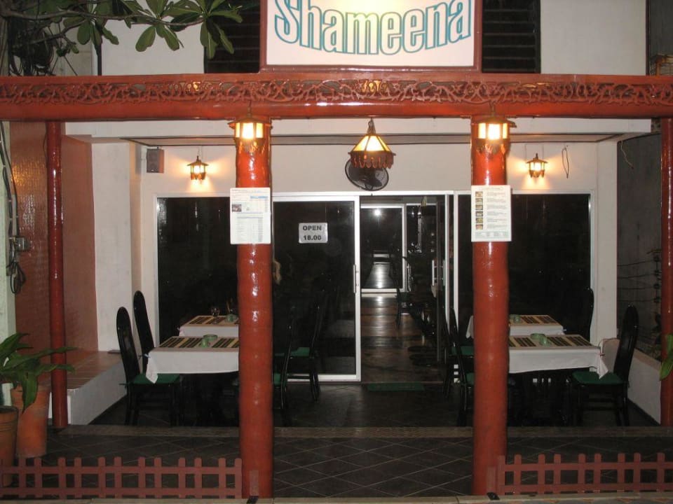 Restaraunt Hotel Naithonburi Beach Resort