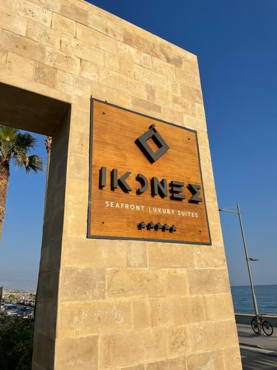 Außenansicht Ikones Seafront Luxury Suites