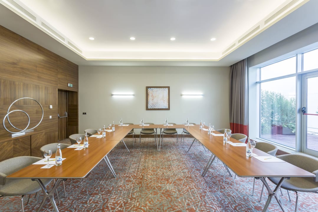 Meeting Room U Shape Hilton Garden Inn Tanger City Center