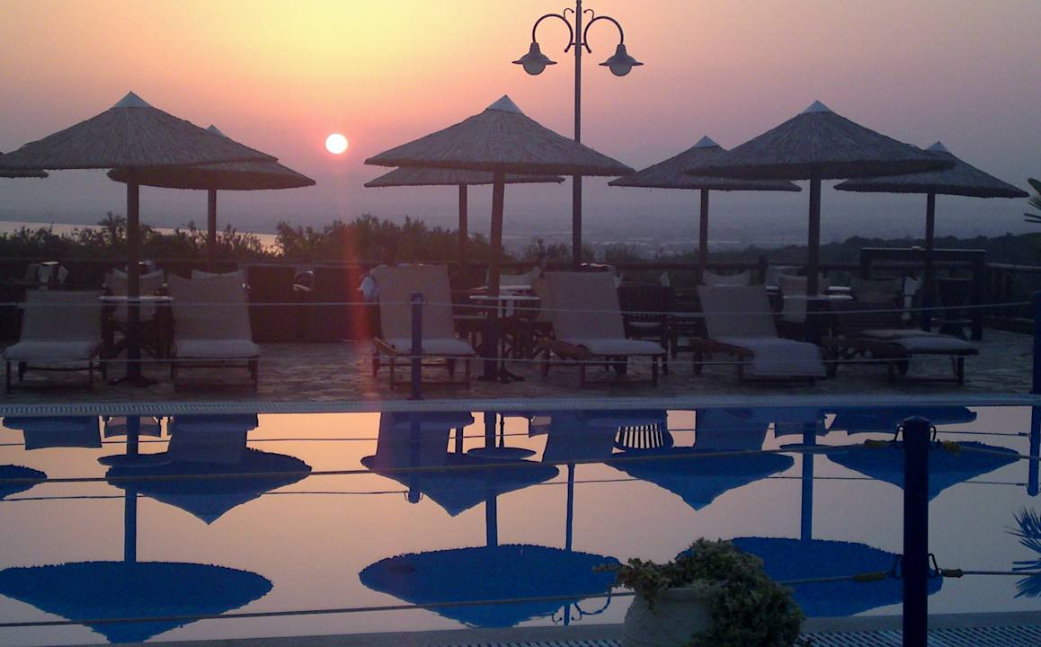 Pool Vigla Village Hotel Aparts Resort