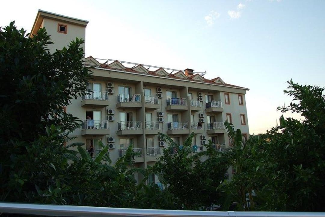 Hotel von der Straße aus FUN&SUN Smart Hane Sun Hotel