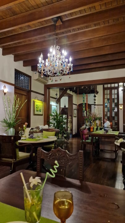 Gastro Hotel Ariyasomvilla