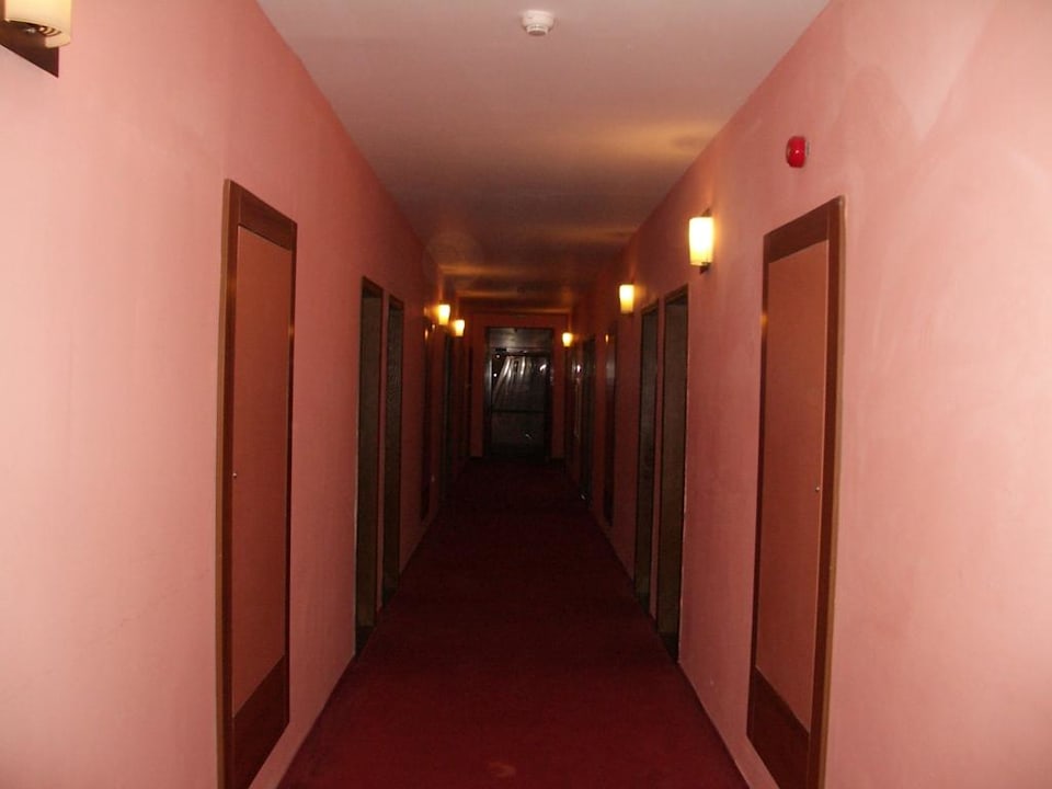 Gang Hotel Hrizantema