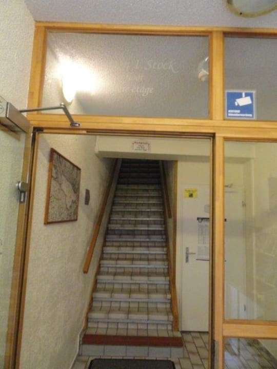 Eingang, Tür rechts führt zum Frühstücksraum Hotel am Fischmarkt