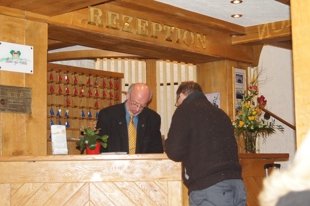 Die Rezeption Hotel am Kaiserbrunnen