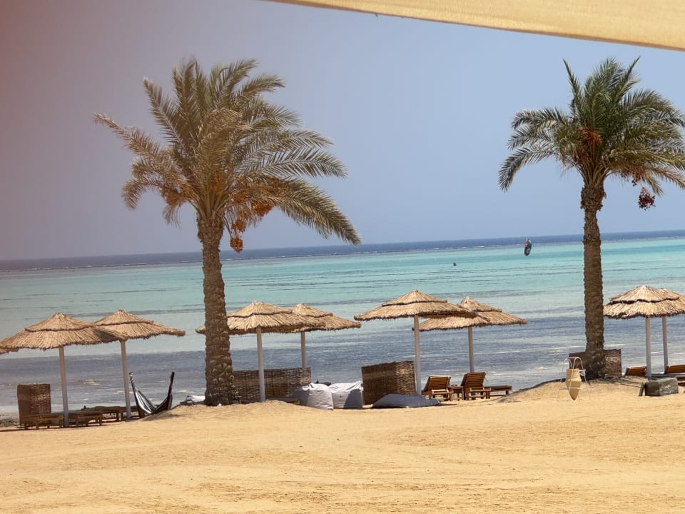 Strand True Beach Resort
