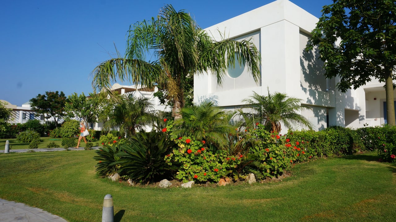 Garten Hotel Lakitira Suites