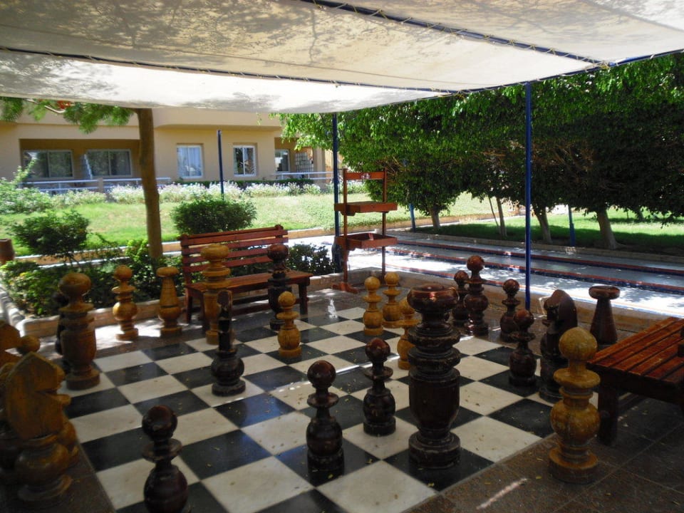 Schachplatz und Schuffelboard Golden Beach Resort