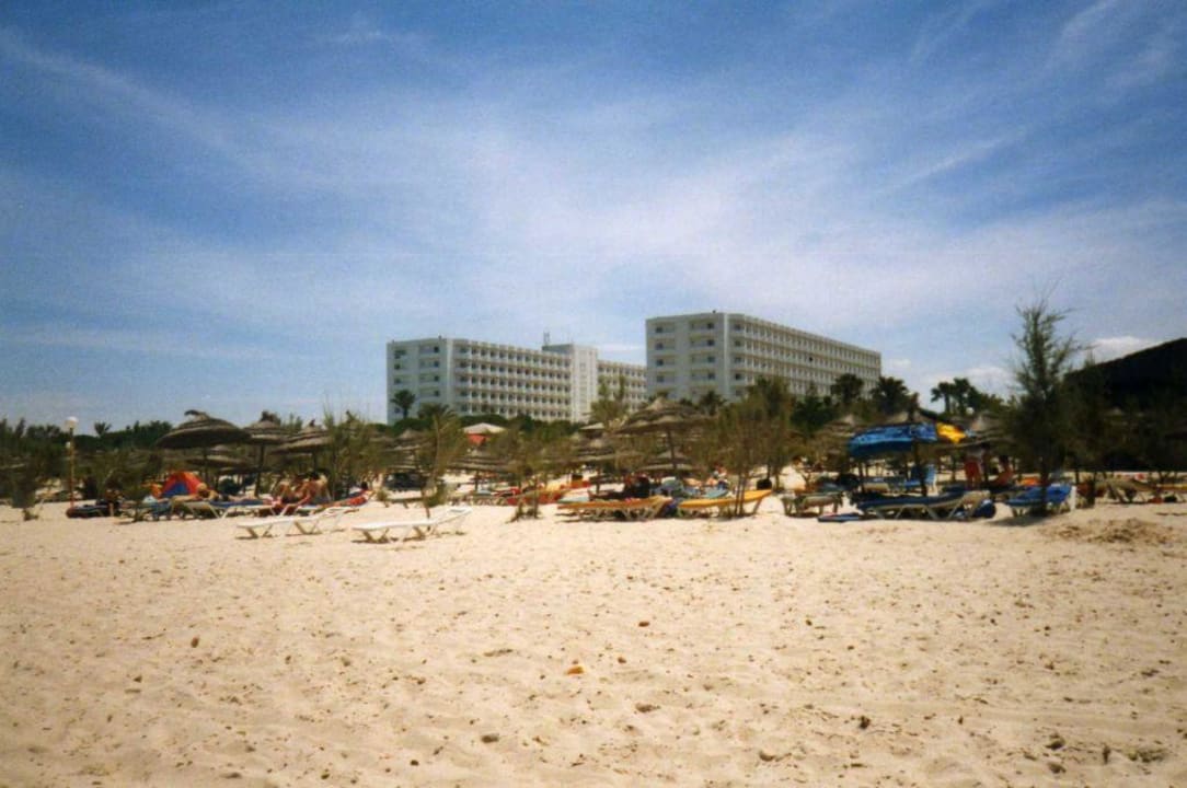 Hotel vom Strand aus Sahara Beach Aquapark & Resort