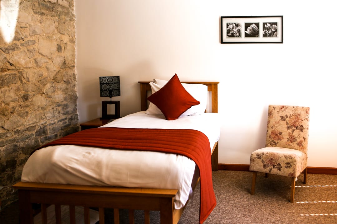 Zimmer Hotel Kingston Country Courtyard