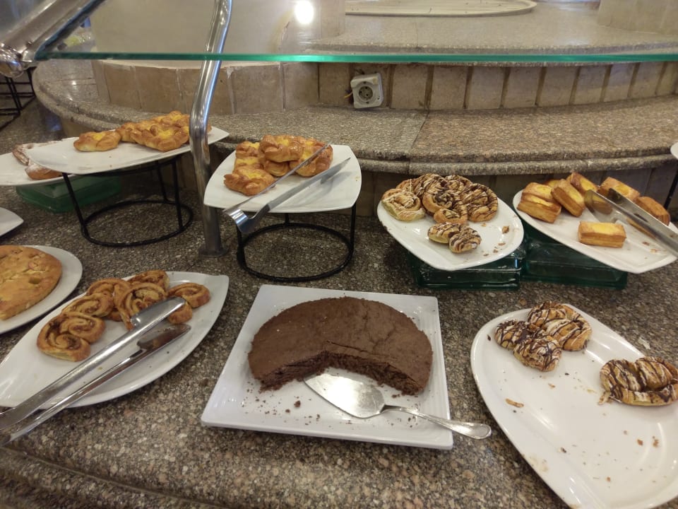 Gastro Moreno Horizon Spa & Resort