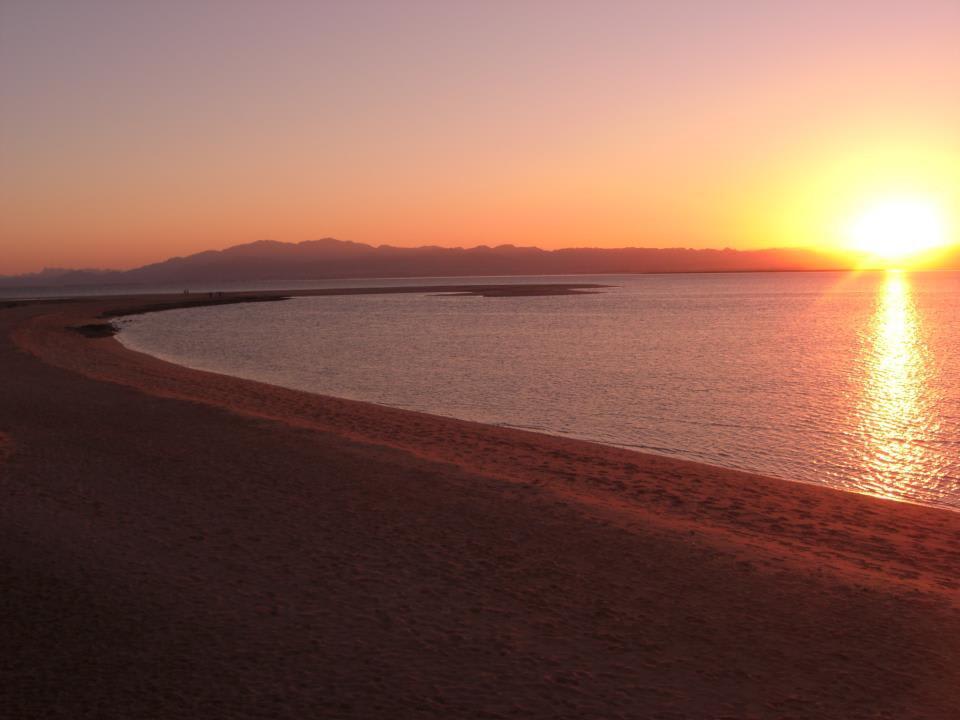 Sonnenuntergang Soma Bay Beach The Cascades Golf Resort, Spa & Thalasso