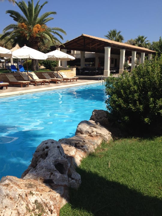 Ausblick vom Zimmer zum Pool Phãea Cretan Malia