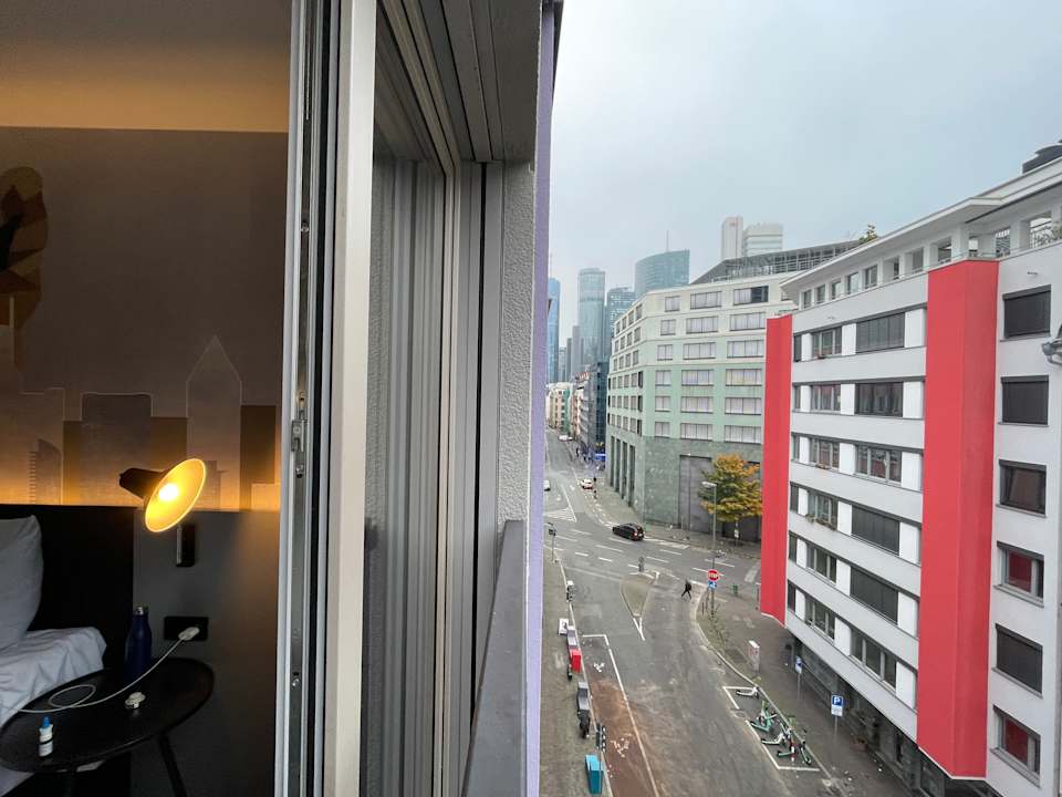 Ausblick Holiday Inn – the niu, Charly Frankfurt City