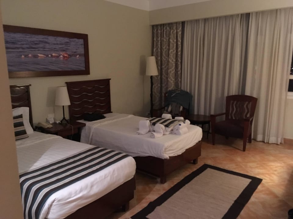 Blick zum Fenster Hotel Three Corners Ocean View prestige - Adults only