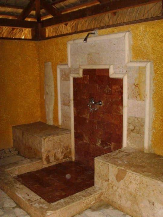 Aussendusche der Romantiksuite Grand Palladium Select Bávaro Resort & Spa