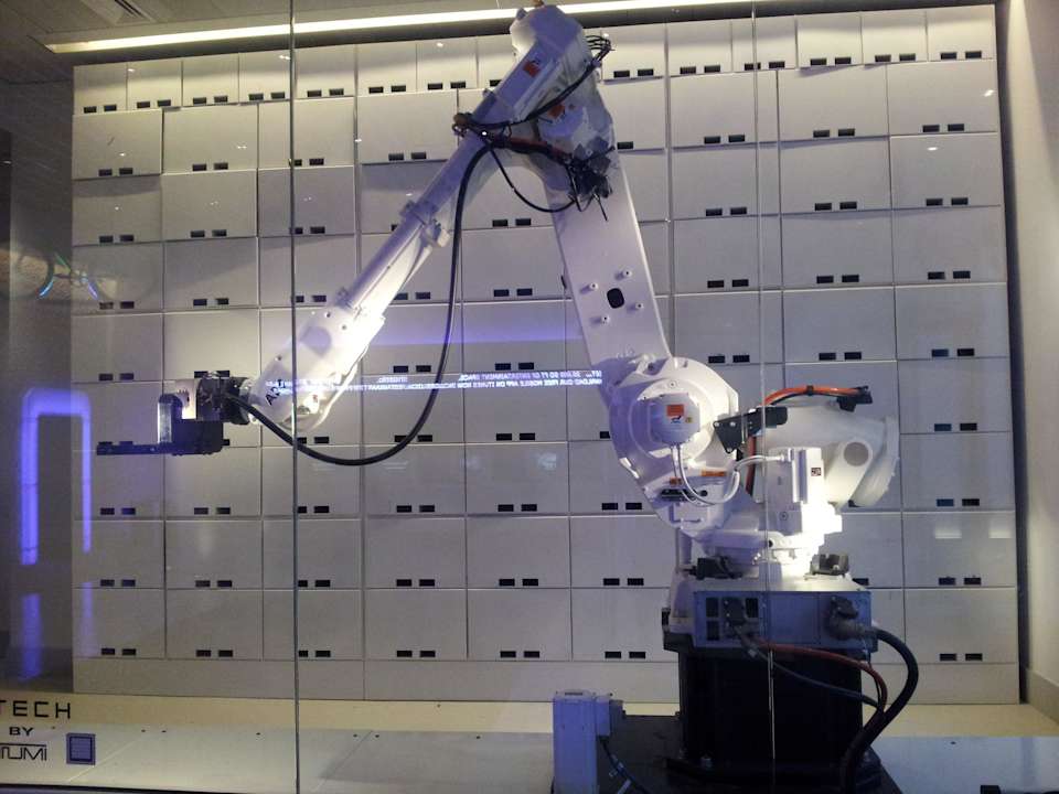 Yobot - Gepäcksortierroboter YOTEL New York