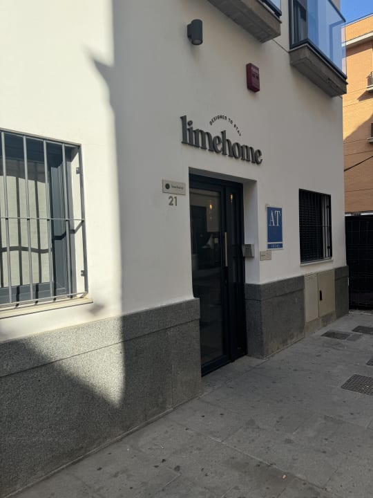 Zimmer limehome Málaga Calle Ancha del Carmen - Digital Access