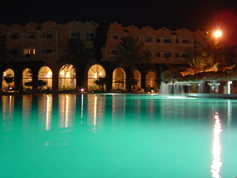 Poolbar at night Mahdia Beach & Aquapark