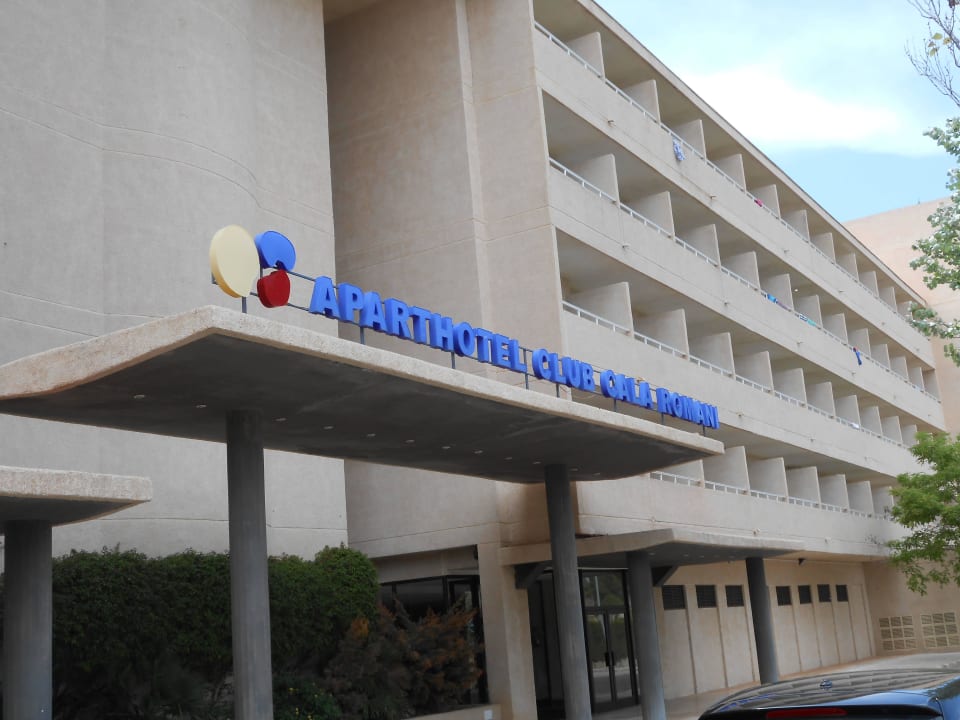 Eingang Hotel Club Cala Romani