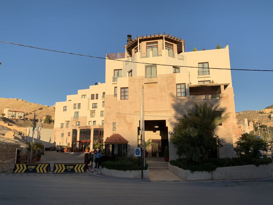 Außenansicht Mövenpick Resort Petra