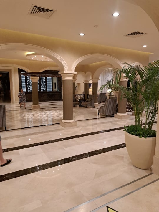 Lobby Jaz Bluemarine