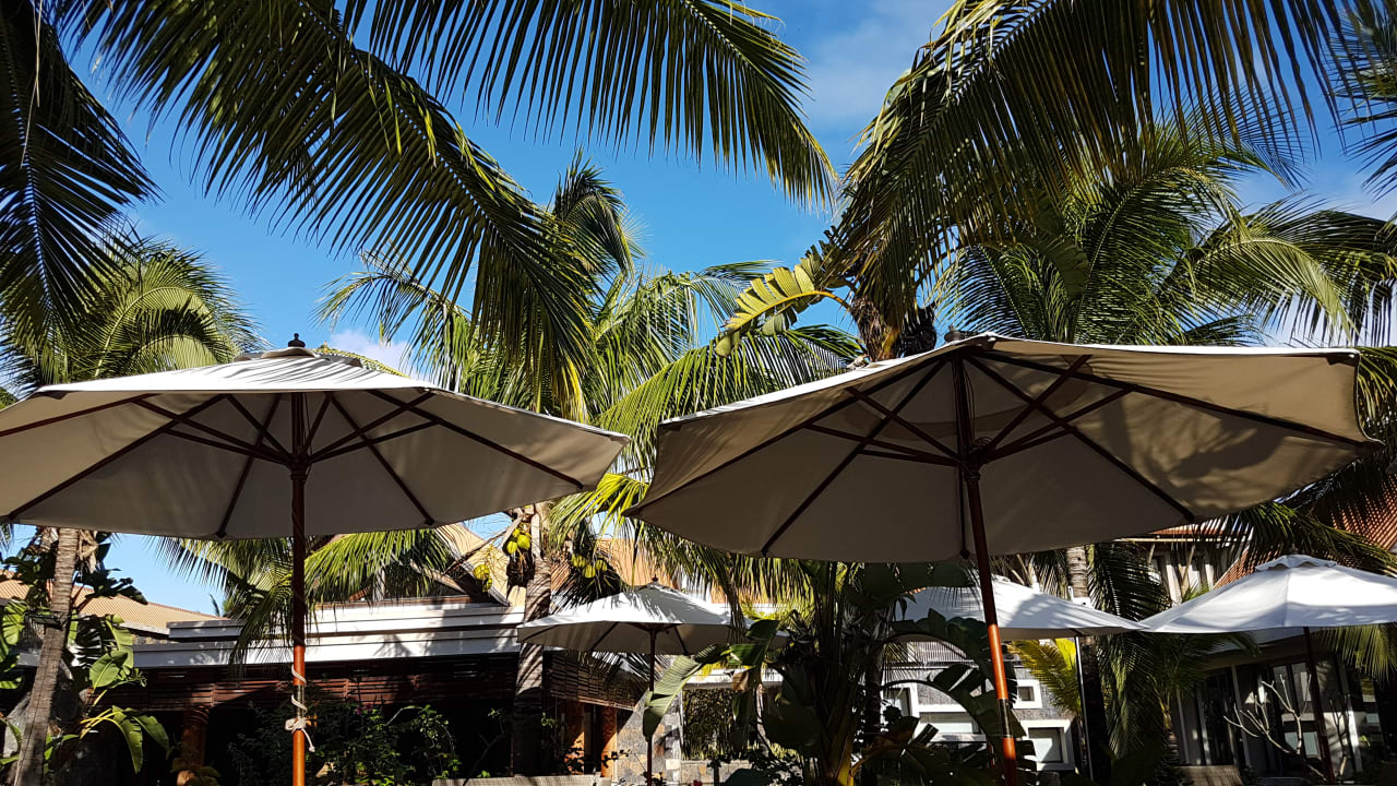 Gastro Crystals Beach Resort Belle Mare, a member of Radisson Individuals