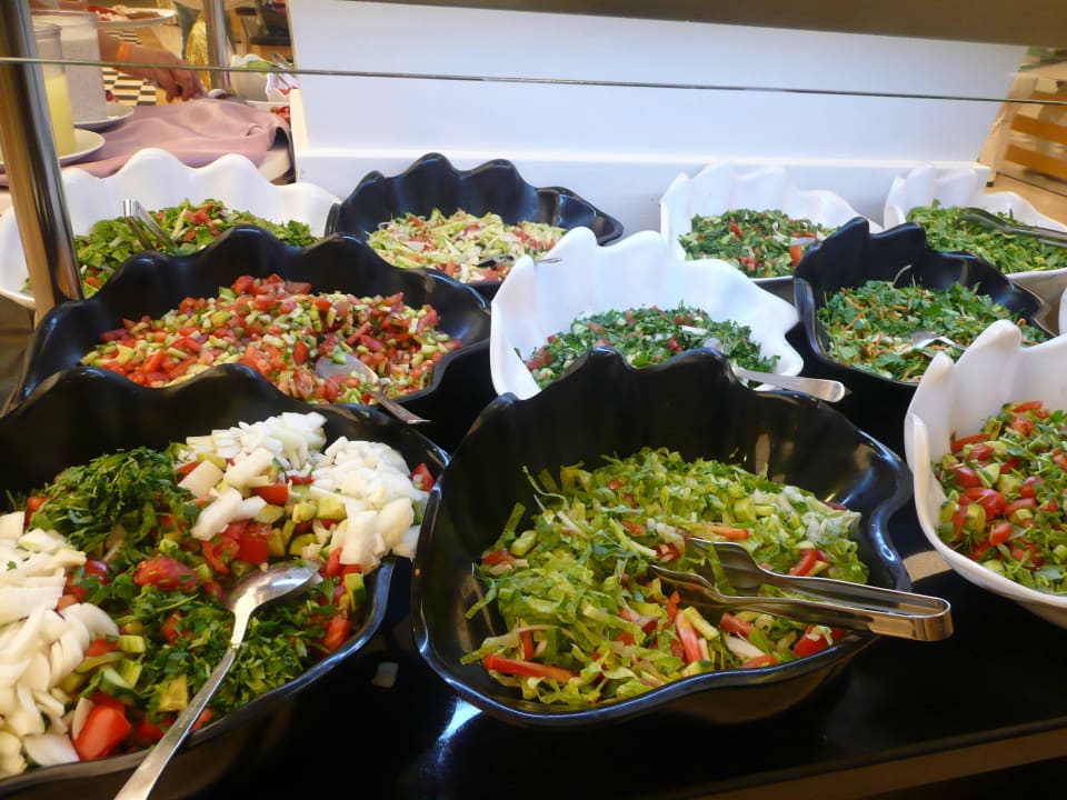 Viele Varianten von Salaten Side Alegria Hotel & Spa - Adults only +16