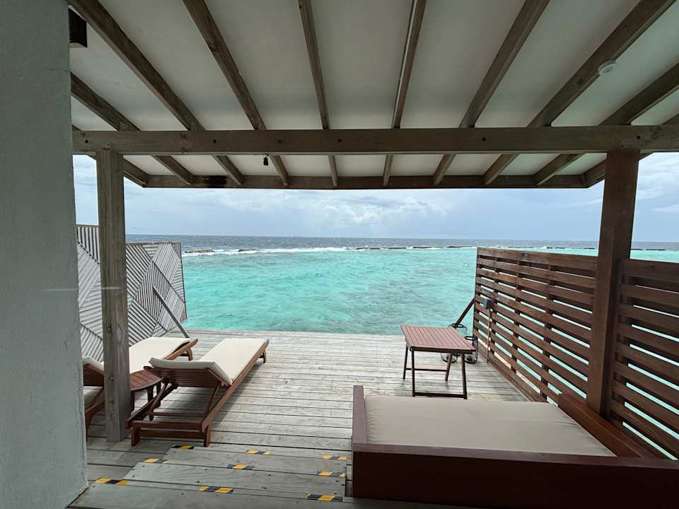 Zimmer Ellaidhoo Maldives by Cinnamon
