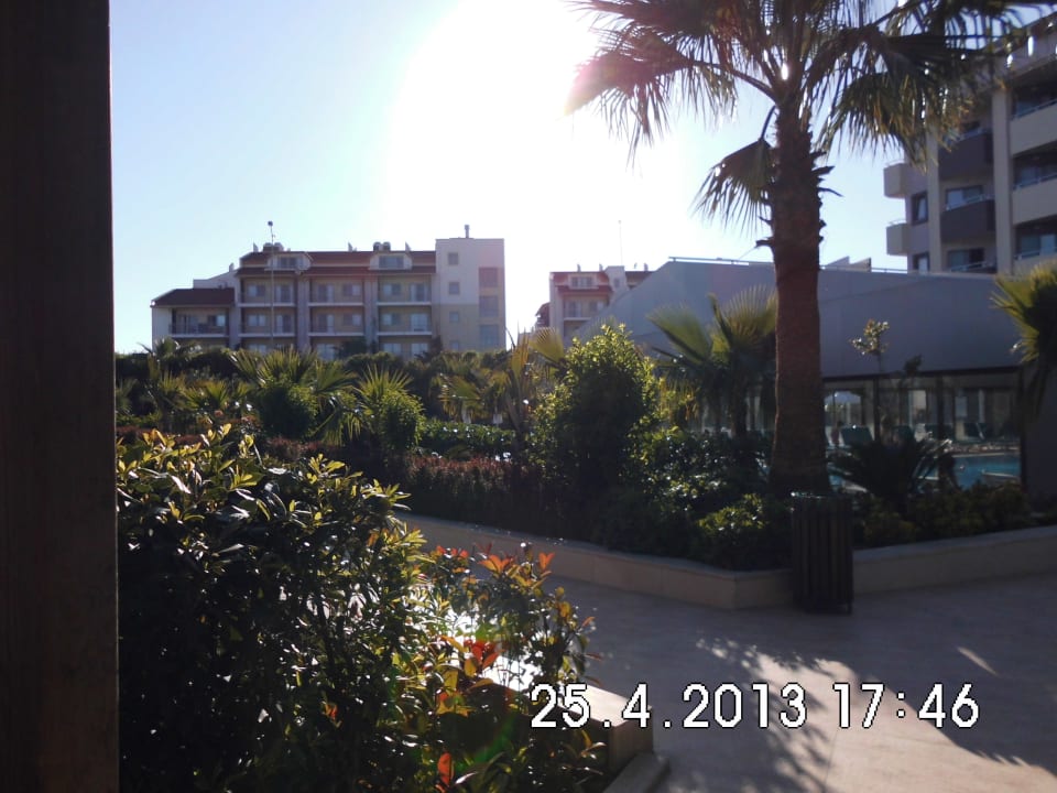 Blick auf den Indoorpool Hane Family Resort