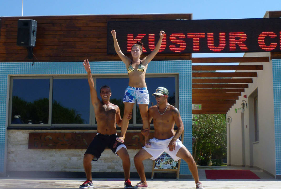 Animations-Team Tänze Kustur Club Holiday Village