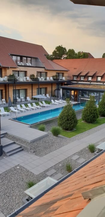 Pool Schloss Reinach