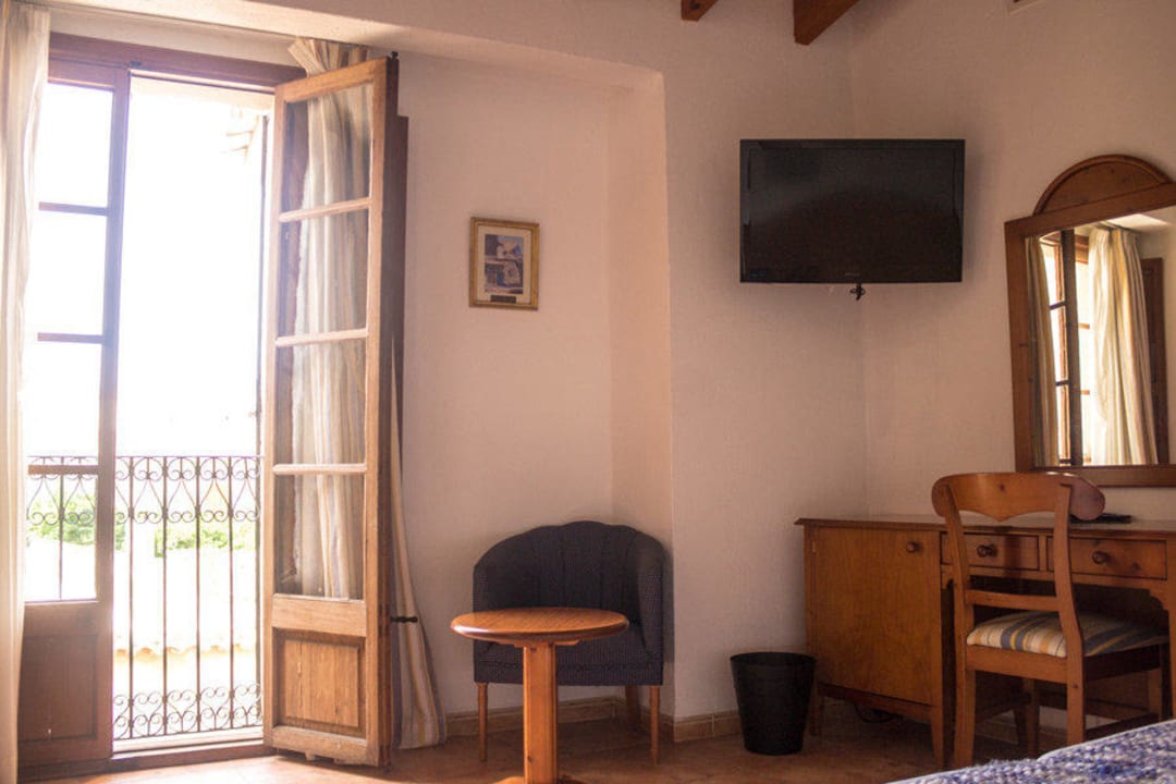 Zimmer / Habitación No. 8 Hotel Son Cleda