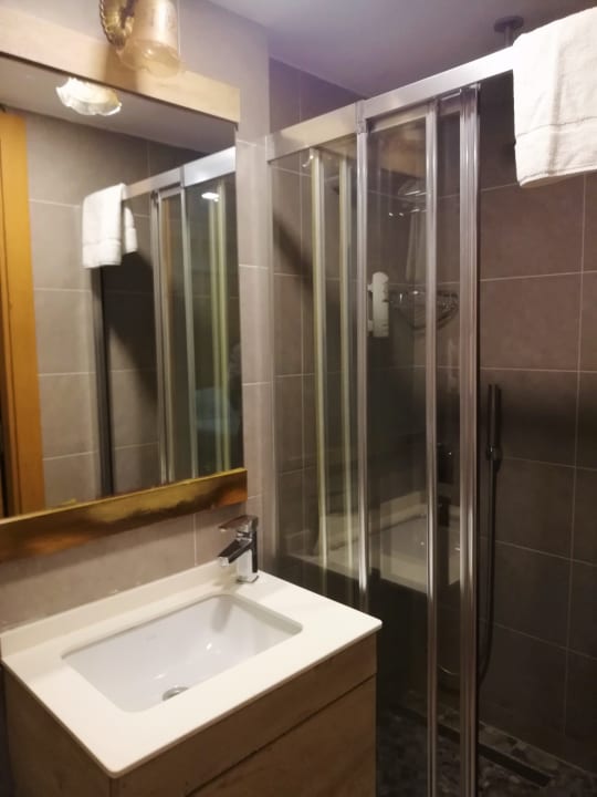 Zimmer Cumbali Plaza Hotel