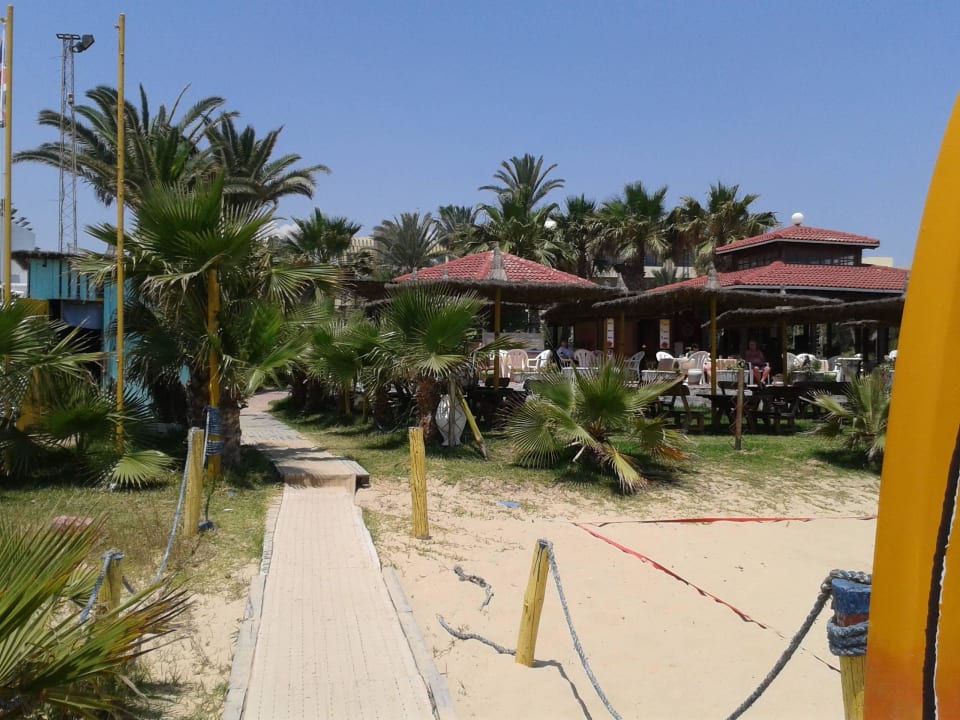 Der Weg zurück zum Hotel Hotel Nesrine