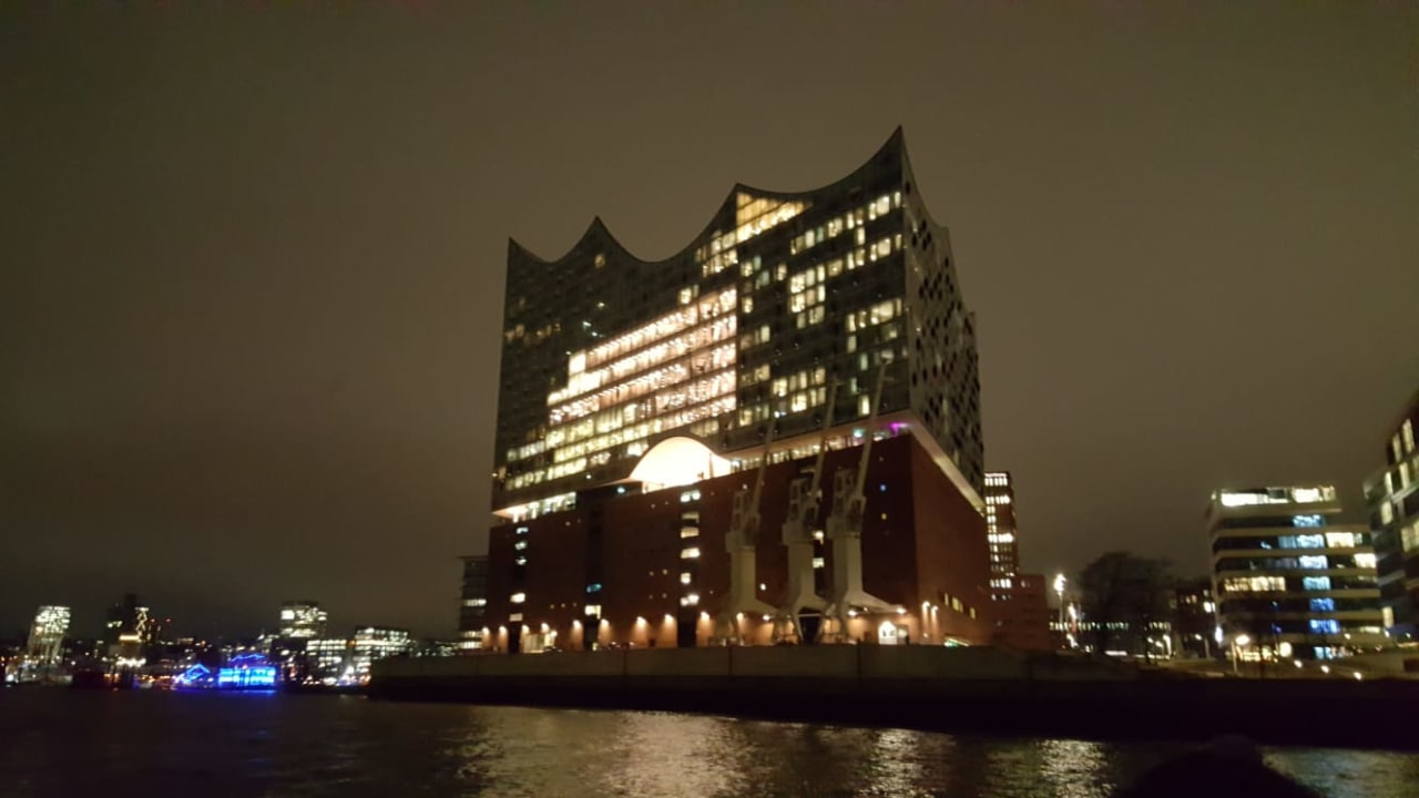 Ausblick AMERON Hamburg Hotel Speicherstadt