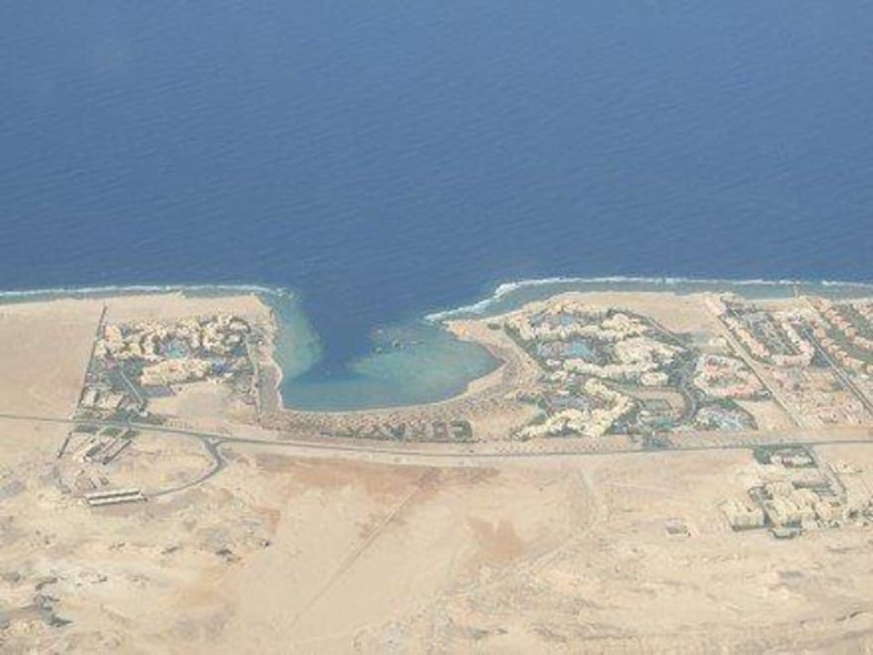 Luftbild der Bucht Jaz Dar EL Madina