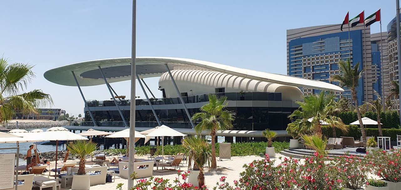 Strand Conrad Abu Dhabi Etihad Towers