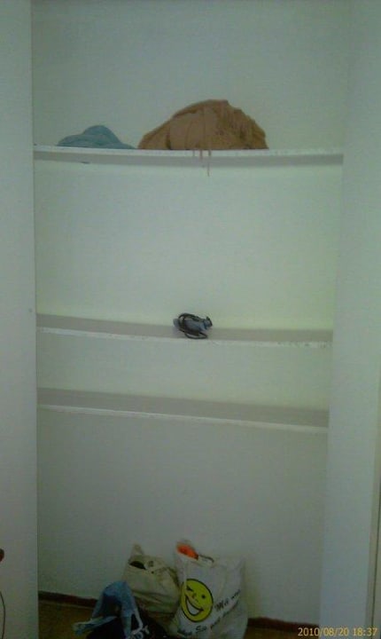 Schrank Hotel Monte Cristo